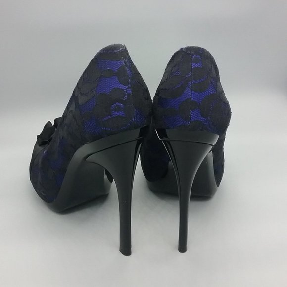 Carlos Santana Prestige Satin Ruffle Lace Pumps - Picture 5 of 15